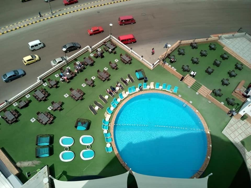 Fleet Club Mahrousa Alexandria Exterior foto The pool at the hotel