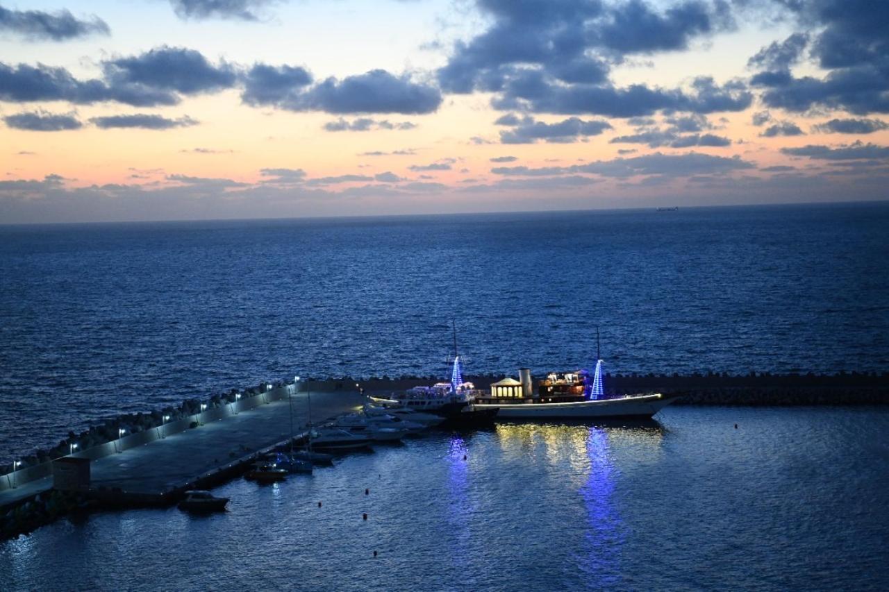 Fleet Club Mahrousa Alexandria Exterior foto The port of Limassol at night